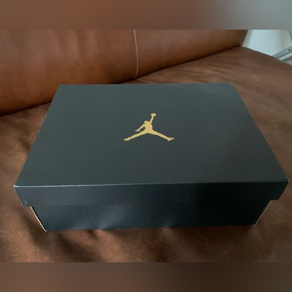 Mens 6 rings Jordan, mens size 11 - Picture 2 of 8